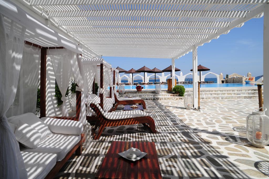 Hôtel Holiday Sun 4* sur l'Île de Paros en Grèce