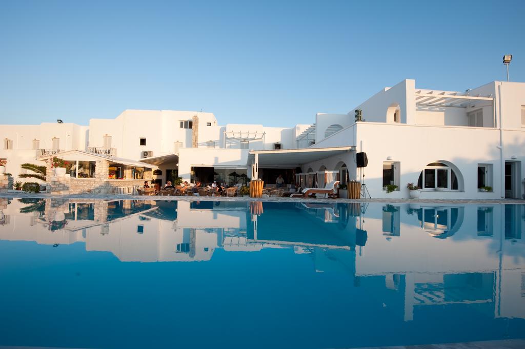Hôtel Holiday Sun 4* sur l'Île de Paros en Grèce