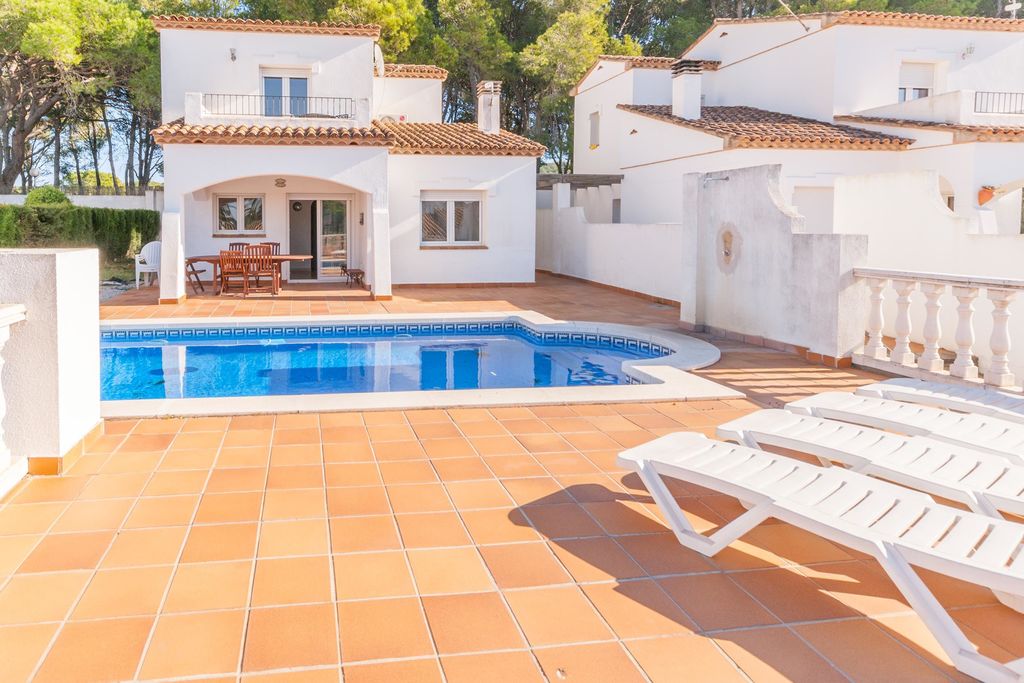 Maison à l'Escala avec 2 étages et piscine privée pour 7 personnes en Espagne