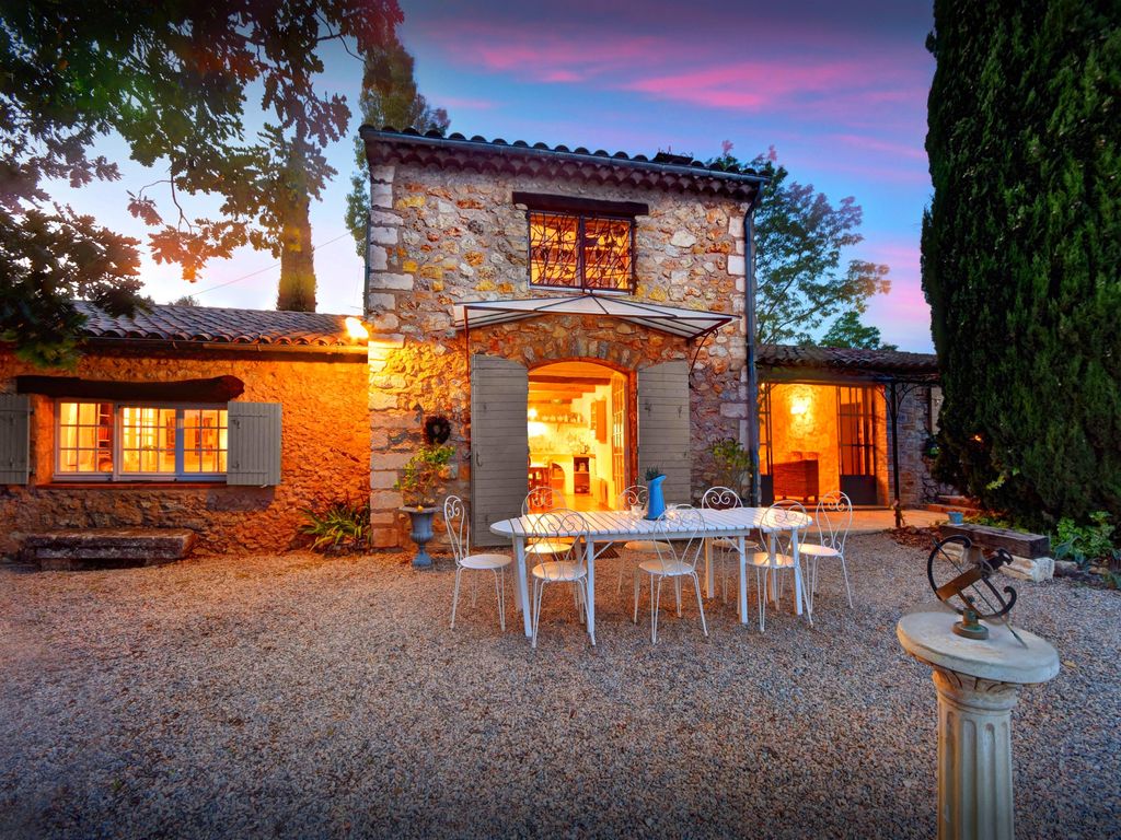 Abritel Location Cotignac - Mas Le Chêne Villa de rêve avec piscine dans les vignes provençales