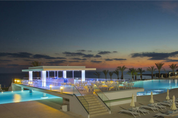 Hôtel King Evel Evelthon Beach & Resort 5*