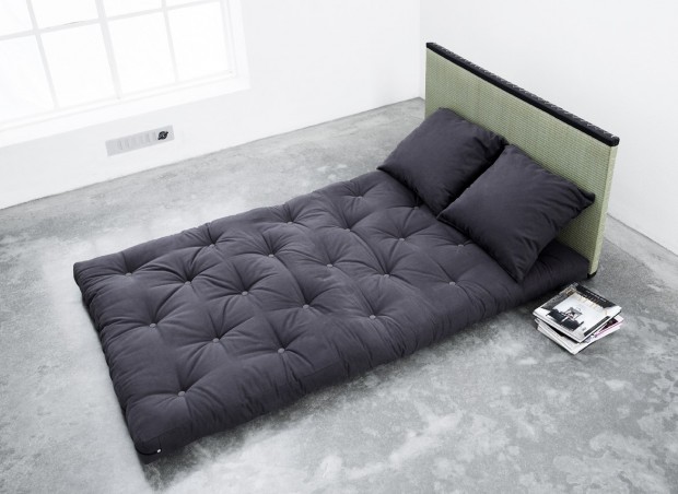 Lit contemporain AchatDesign - Lit futon avec coussins SANO 140