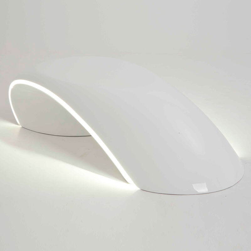 Table basse laquée L134cm avec éclairage LED LOOP - Table Basse Delamaison 