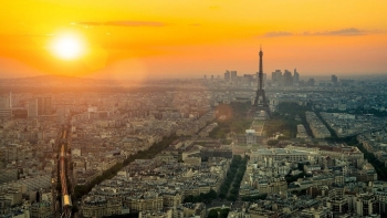 Paris est une des pires villes européennes en temps de canicule. Comment changer cela ? 