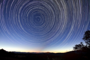 Pourquoi la nuit est-elle noire ? On se pose la question depuis 200 ans 