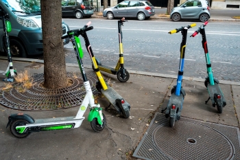 Trottinettes en libre-service : stop ou encore ? Les enjeux de la consultation parisienne 
