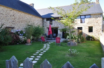Location Maison Le CLOSEAU avec Jacuzzi et Piscine 5* à Brech dans Le Morbihan